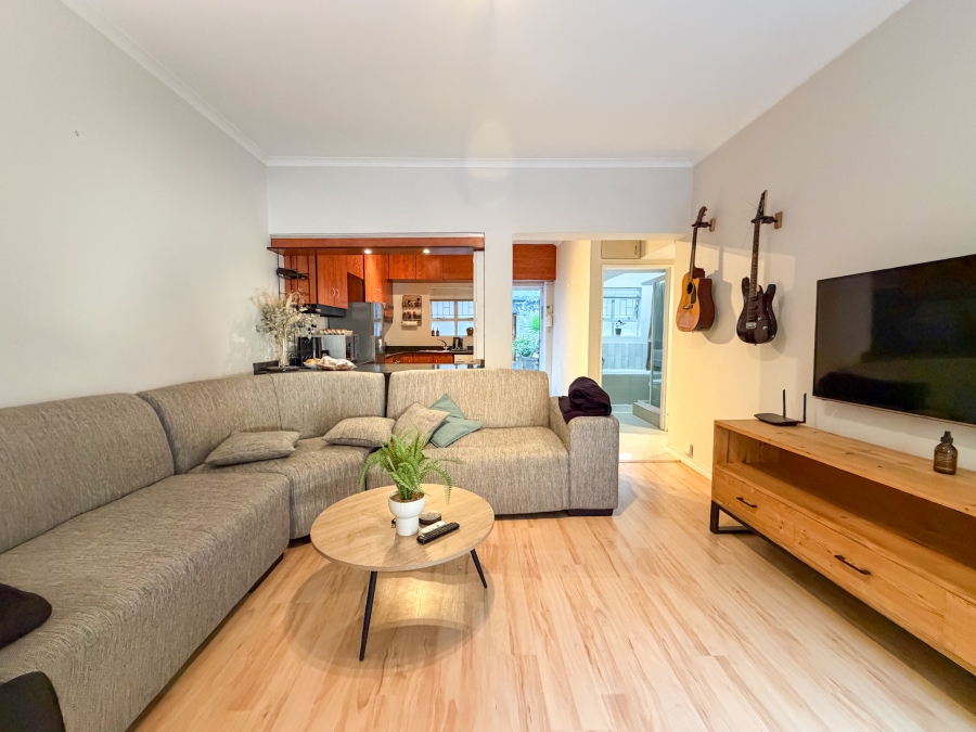 2 Bedroom Property for Sale in Oranjezicht Western Cape